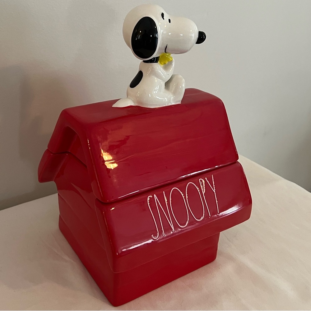 Rea Dunn Peanuts Snoopy Cookie Jar